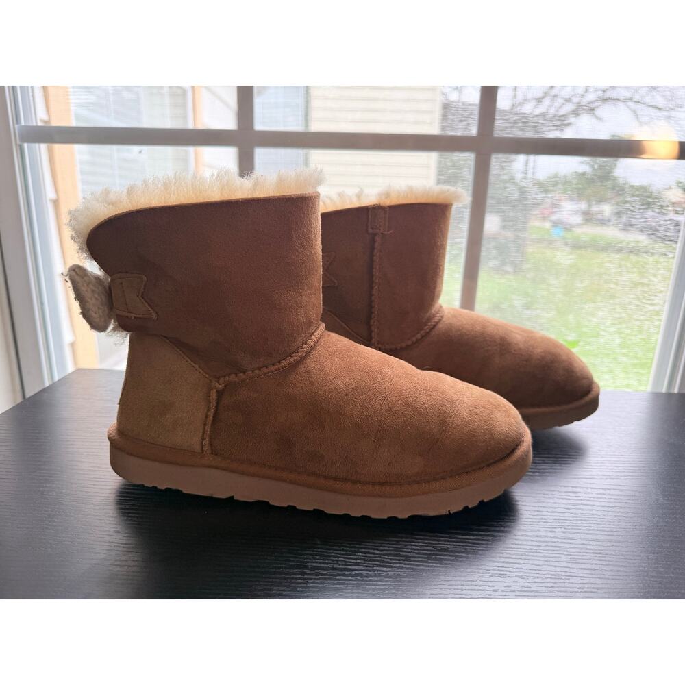 UGG Australia Bailey Button Chestnut Sheepskin Boots Women’s Size 9 - Picture 5 of 14